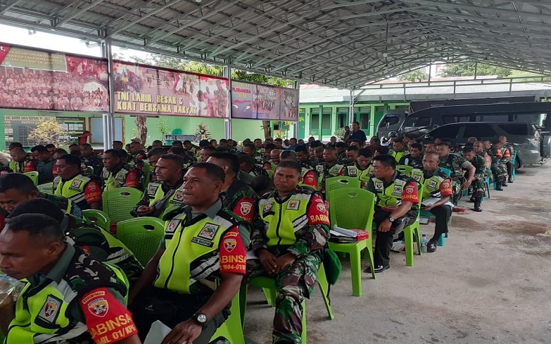 Foto Tingkatkan Kemampuan Prajurit, Kodim 1604/Kupang Gelar Latnister 