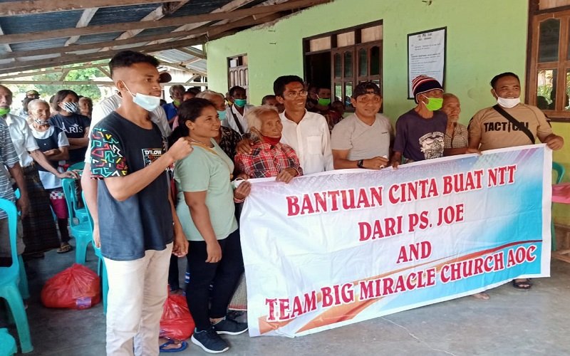 Foto Yayasan KKI dan Komunitas GPS Bantu Warga Terdampak Badai Seroja di Sabu Raijua