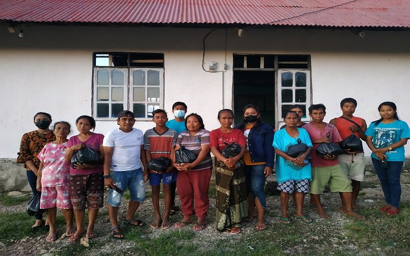 Foto GPS Kembali Serahkan Bantuan kepada Warga Sabu Raijua Terdampak Badai Seroja