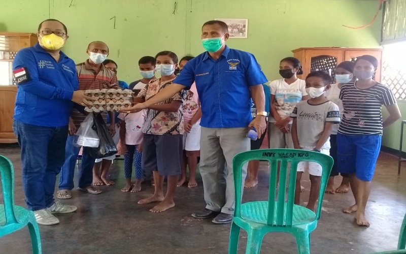Foto Songsong HUT Partai Demokrat, DPC Kabupaten Kupang Berbagi Kasih   