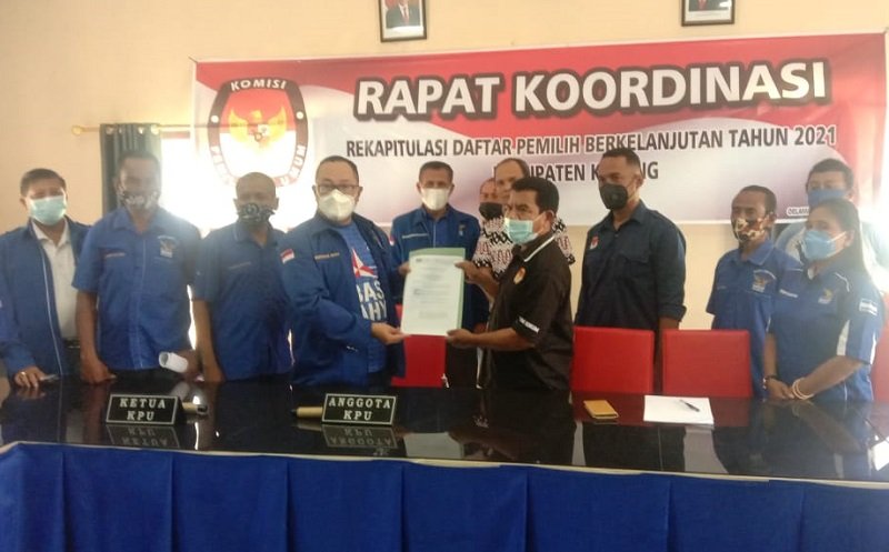 Foto Tolak KLB, Demokrat Kabupaten Kupang Datangi KPU dan Kesbangpol