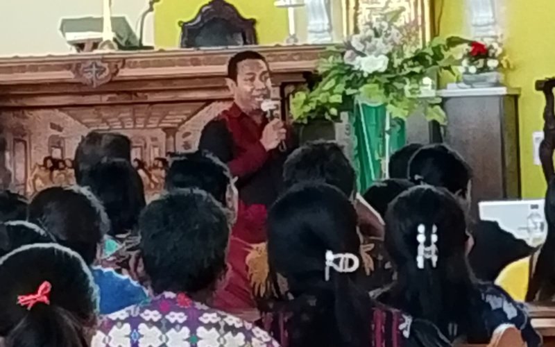 Foto Umat Gereja Bolan Malaka Selenggarakan Seminar Pendidikan 