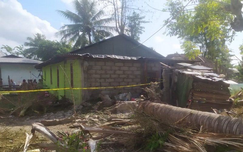 Foto Warga Kletek Malaka Meninggal Tertindih Gewang 