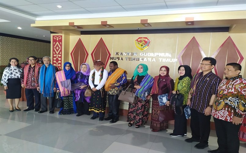 Foto Hilda Riwu Kore Bersama 11 Senator Kunjungi NTT, Bahas Pariwisata dan Disabilitas