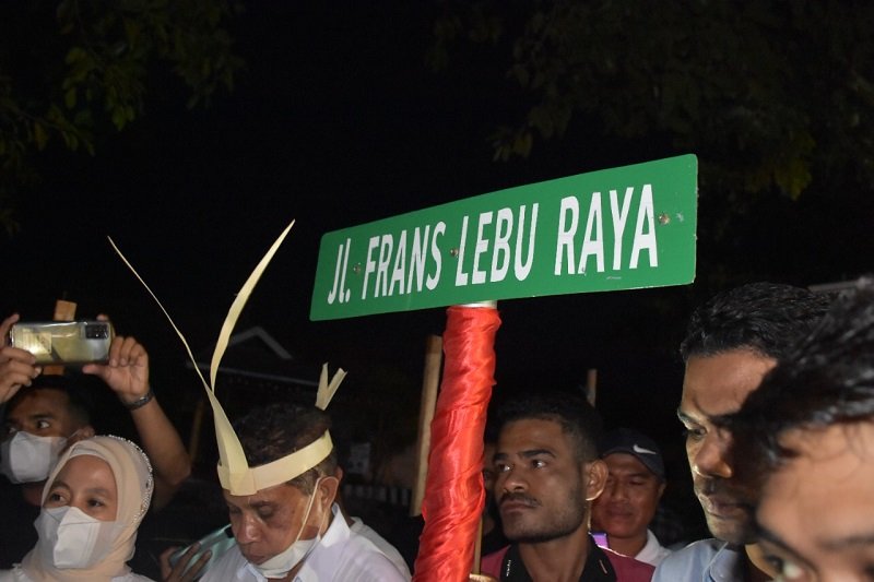 Wali Kota Kupang Resmikan Nama Jalan Frans Lebu Raya