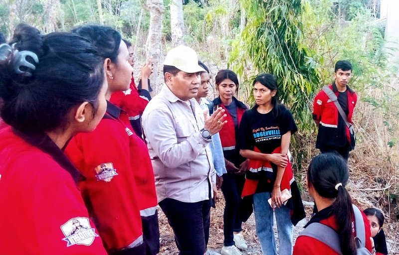 Foto Mahasiswa Pertambangan Undana Pelajari Langsung Struktur Batuan Terdampak Seroja