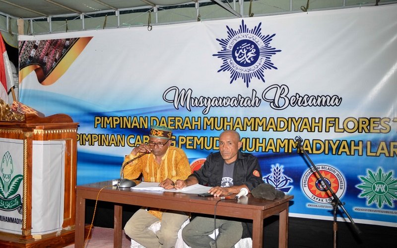 Foto Bob Husen Yunus Terpilih Gantikan Ismail Arkiang Menjadi Ketua PDM Flotim