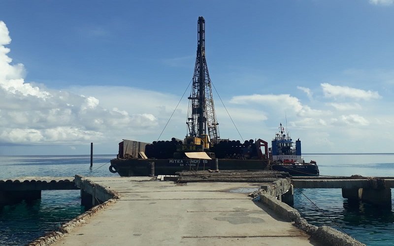 Mulai Dikerjakan, Pemancangan Tiang Pertama Pembangunan Dermaga Pelabuhan Raijua sudah Dilakukan