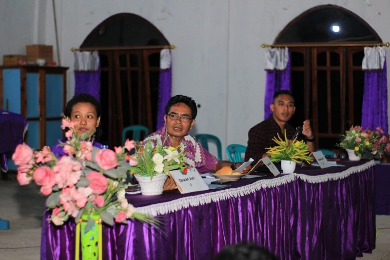 Foto Gelar Aneka Lomba Paskah, Ketua Pemuda Ebenhaezer Depe Ajak Teladani Yesus Kristus