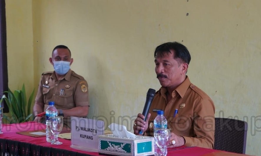 Foto Kepemimpinan George Diminta Tata Ulang Pengelolaan Sampah di Kota Kupang 