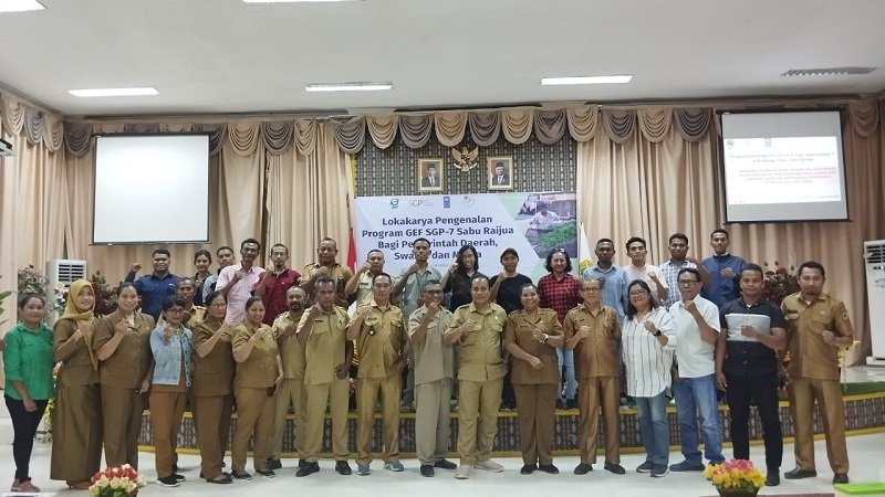 Foto Mitra Pelaksana dan Program GEF SGP-7 Diperkenalkan kepada Bupati Sabu Raijua dan Pihak Terkait