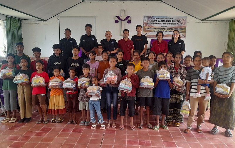 Yayasan GPS Pimpinan Nando Sudah Bantu 990 Anak Yatim Piatu di Sabu Raijua