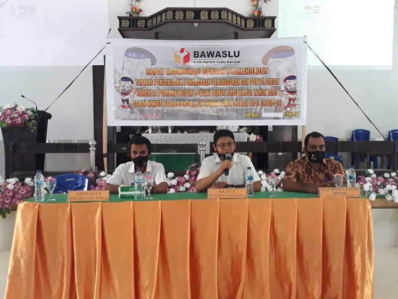 Foto Bawaslu Gelar Rakor Stakeholder, Pengawasan Penanganan Pelanggaran Pilkada Sabu Raijua   