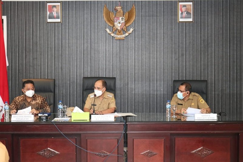 Foto Wali Kota Kupang Rapat Pengendali Inflasi Bersama Stakeholders