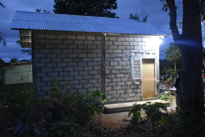 Foto  Masyarakat Apresiasi Program Bedah Rumah Pemkot Kupang