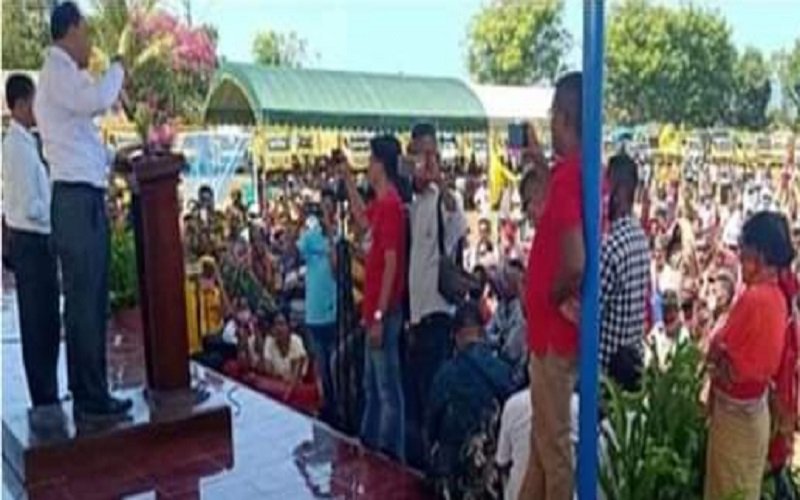 Foto Langgar Protokol Kesehatan, Bupati Malaka SBS Ditegur Mendagri   