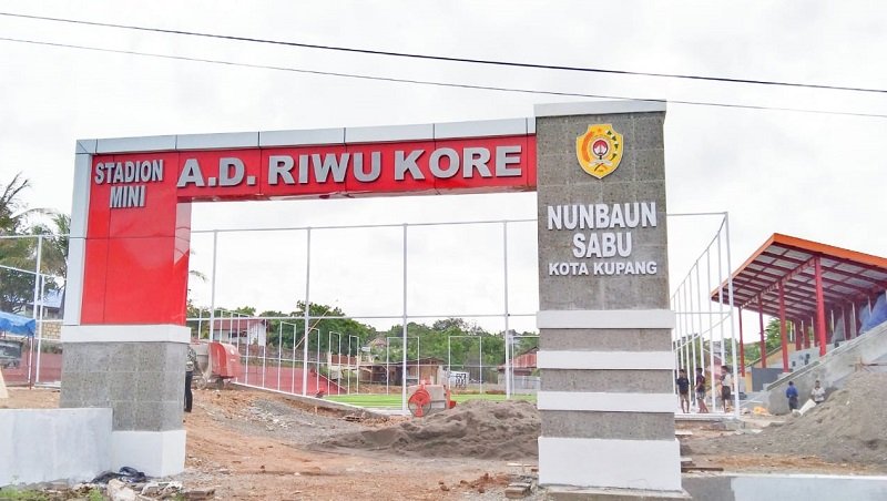 Mengenang Perjuangan, A. D. Riwu Kore Diabadikan Nama Stadion Mini NBS