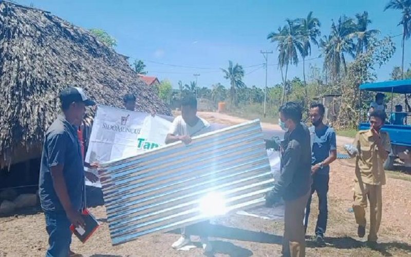 Foto Media Grub, Sidomuncul, dan Benihbaik.com Salurkan Bantuan bagi Warga Sabu Raijua
