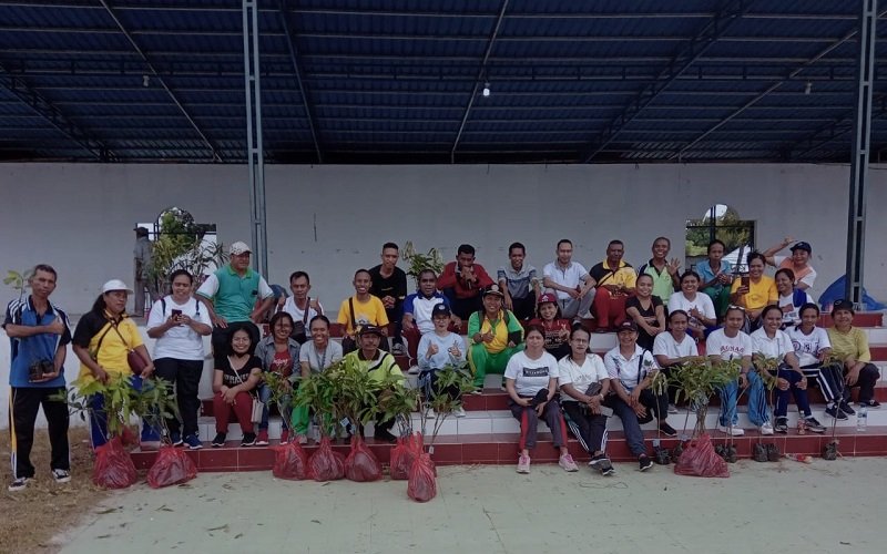 Foto Pasca HUT Malaka Dinas Dikbud Malaka Gelar Aksi Tanam Pohon Jelang HARDIKNAS   