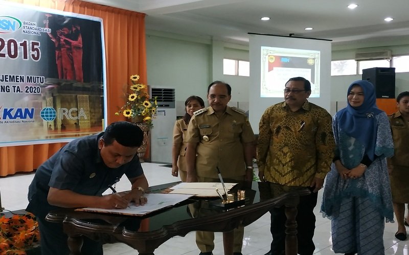 Foto Sejumlah OPD Lingkup Kota Kupang Teken Layanan Standar ISO 9001:2015