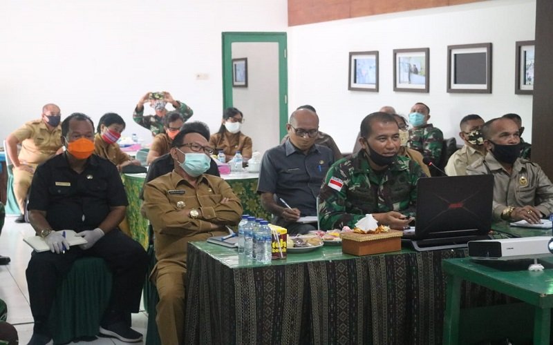 Foto Dandim 1604/Kupang  Rapat Persiapan TMMD ke-108 tahun 2020 dengan Pangdam IX/Udayana