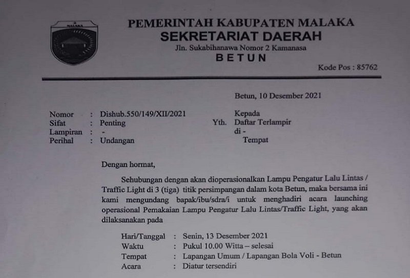 Foto Penggunaan Traffic Light di Kota Betun Diluncurkan