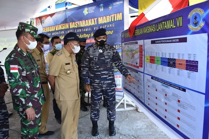 Foto Wali Kota Jeriko Apresiasi Program Serbuan Vaksinasi TNI AL