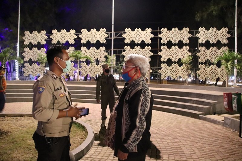 Foto Pemkot Kupang Tutup Aktifitas di Bundaran Tirosa